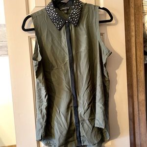 ROCK & REPUBLIC Olive Green Top